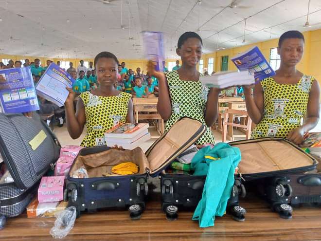 Victims Of Sawla SHS Fire Outbreak Receive Relief Items From Dr. Marita ...