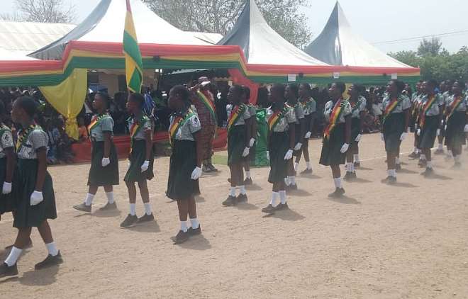 39202511833-ptkvn0y442-school-children-marching-independence-da
