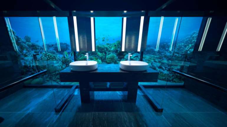 11112018113615 l5hsk8v331 http3a2f2fcdn.cnn.com2fcnnnext2fdam2fassets2f180418163349conradmaldivesrangaliislandunderwatervillacmriusvbathroom