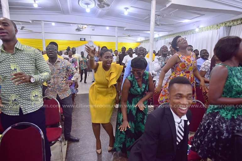 1125201883607 0g730m4yxs citistaffthanksgivingatcedarmountainchapel61