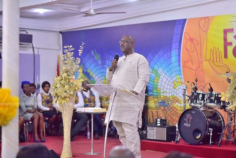 1125201883614 0f730m4yxs citistaffthanksgivingatcedarmountainchapel40
