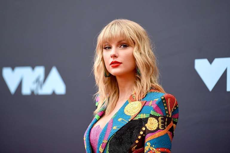 1226201913644-pukwo0a442-taylor-swift-attends-the-2019-mtv-video-music-awards-at-news-photo-1577188305