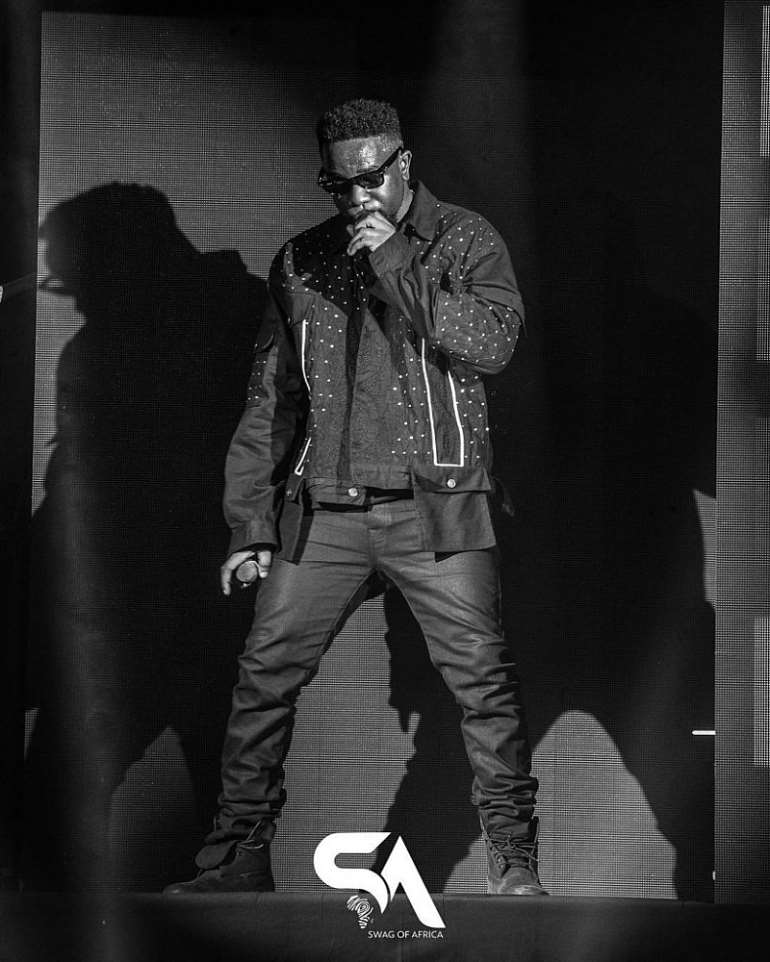 PHOTO: 3 Times Sarkodie Changed His Outfit At The Rapperholic Concert 2018