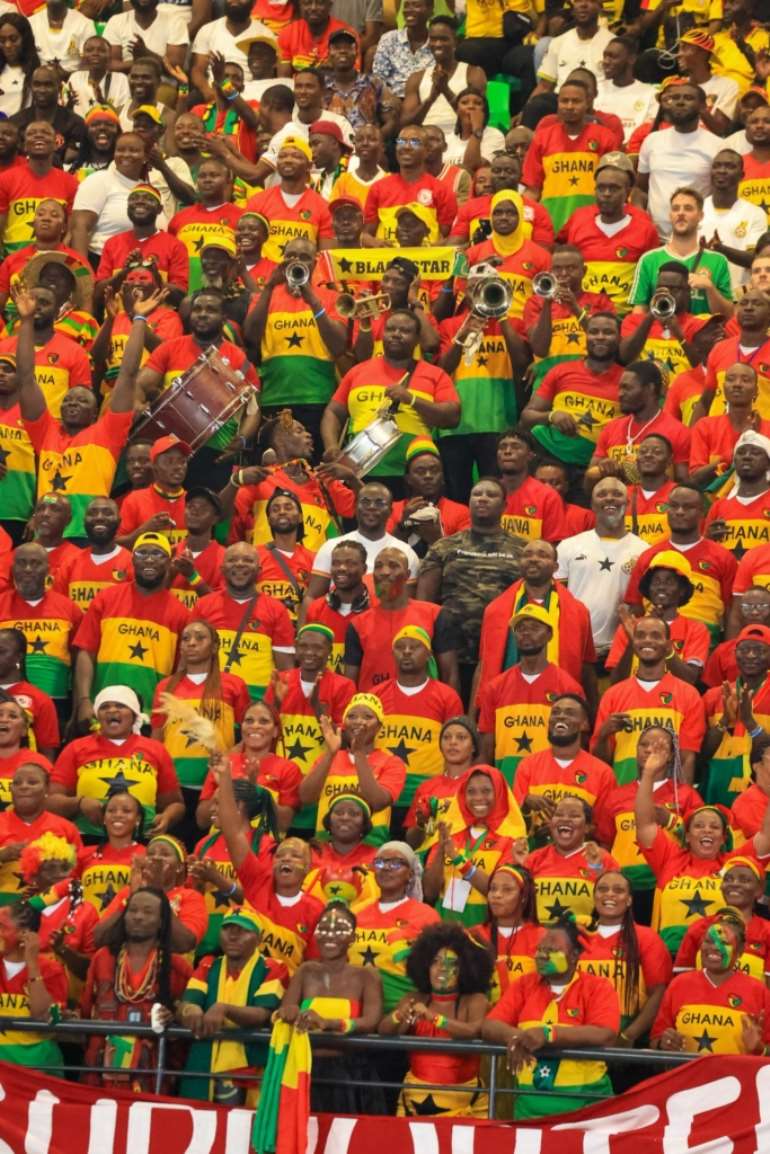 124202411257-0g730m4yxt-ghana-fans-683x1024.jpeg