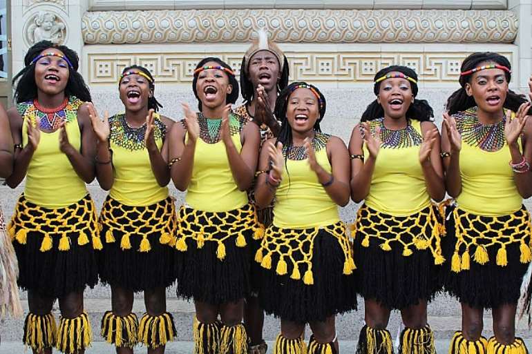 1 female dancers
