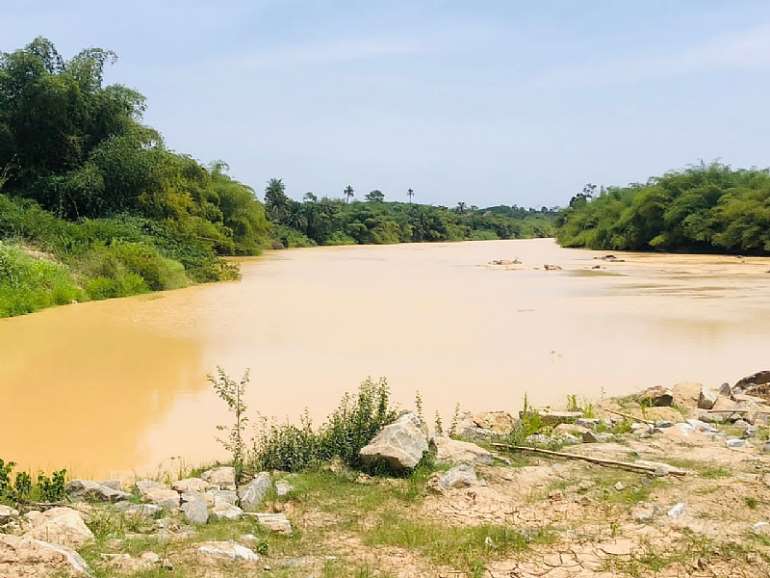 323202424136-0g830m4yxt-social-water-crisis-1-1