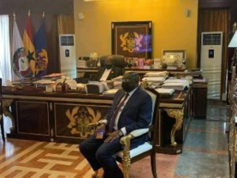 34202124130-j4eq276ggb-nana-and-bawumia-300x225