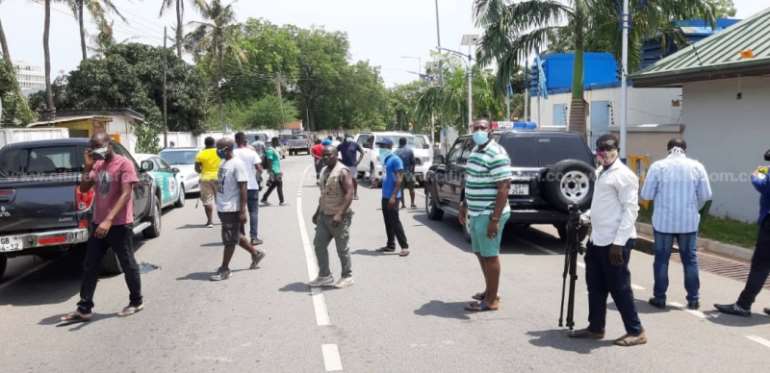 425202050604-8dt2wjivvq-ndc-supporters-gather-at-city-escape-hotel5