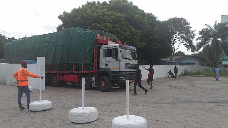 5222024123608-23041q5dcx-5222024121233-impounded-vegetable-oil-truck-3.jpeg