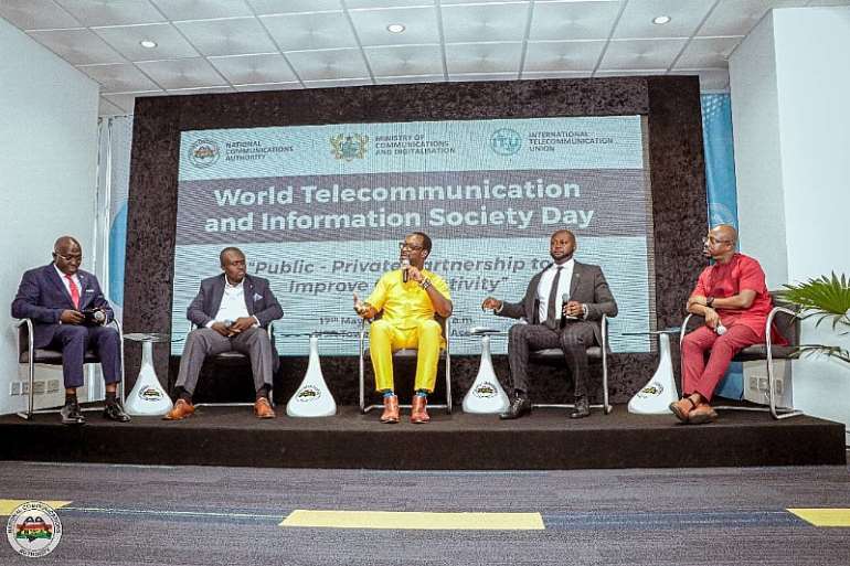 The Panellists sharing knowledge on the theme
