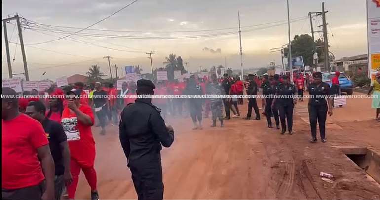5302023103605-0f72ylkxxs-5302023101232-teshie-demo1