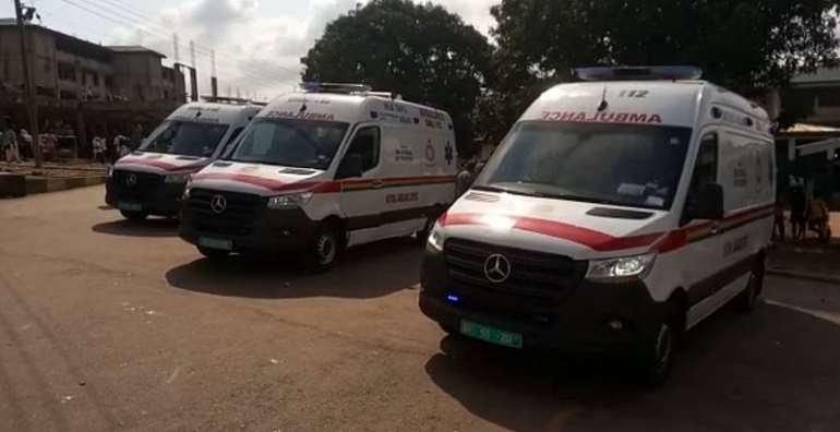 6142022123610-0f72ylkxxs-islamic-shs-ambulance-1024x526