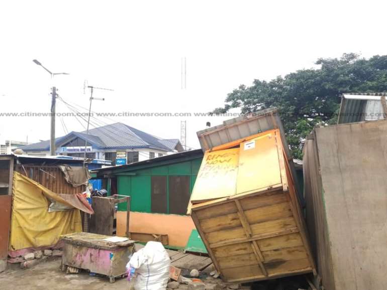 822019113603-qvmxpcb553-illegal-structures-along-the-odorkor-highway-4.jpeg