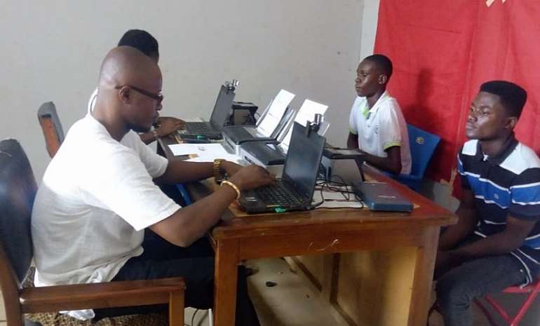822201920604-pukwo0a442-35-suspected-minors-challenged-at-limited-voters-registration-1024x618.jpeg