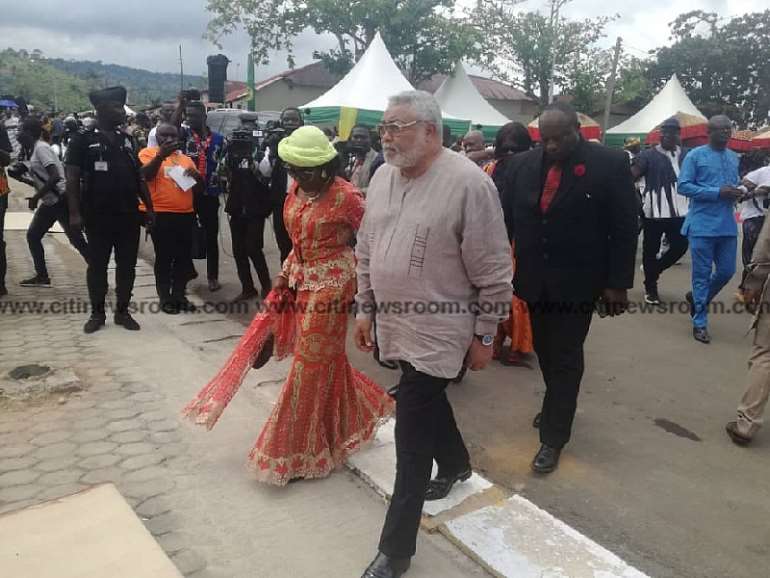 824201810607 otumfuocallsonokyenhene23