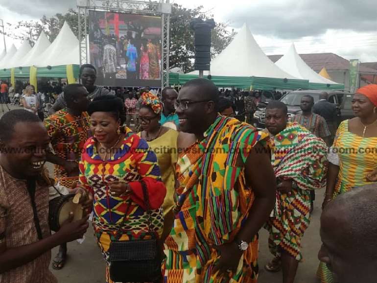 824201810615 otumfuocallsonokyenhene11
