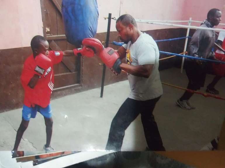 Samuel Takyi learning the basics in boxing