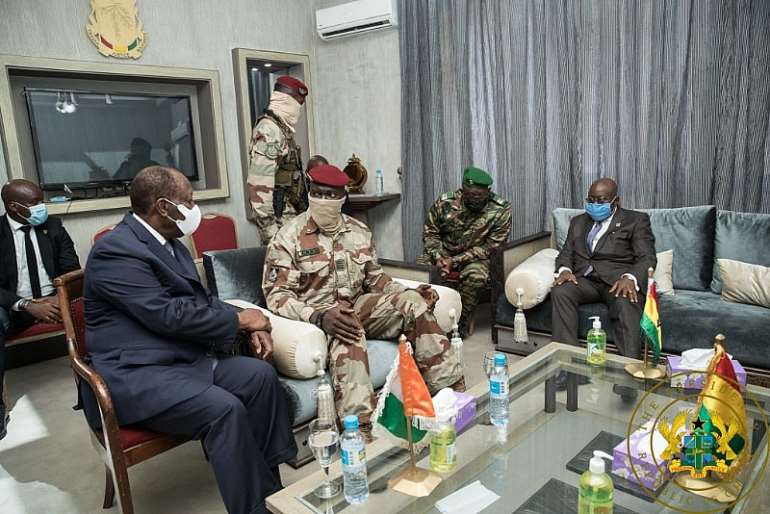 917202150605-h40o2s6eey-akufo-addo-in-guinea2-1024x683