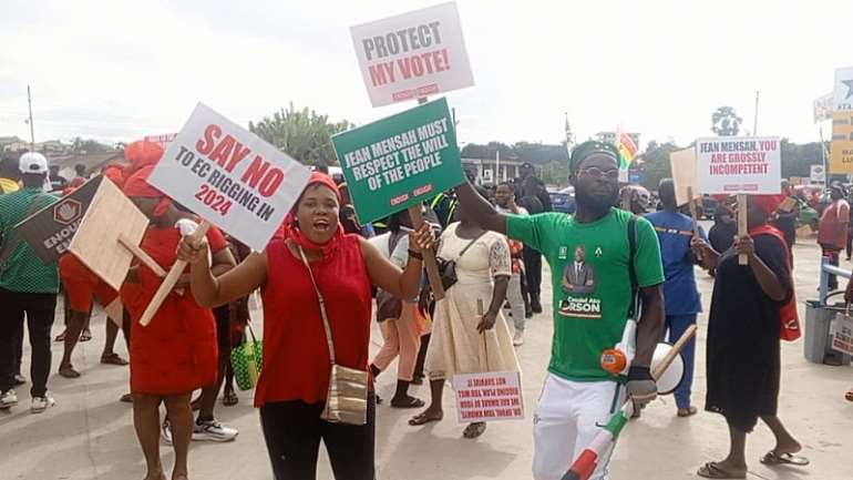 917202474142-1j841p5cbv-cc-politics-ndc-demonstration-cr1-1024x576
