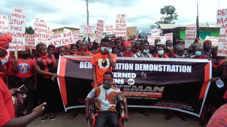99202013604-8cs1vihuup-akyem-demo-against-mahama1