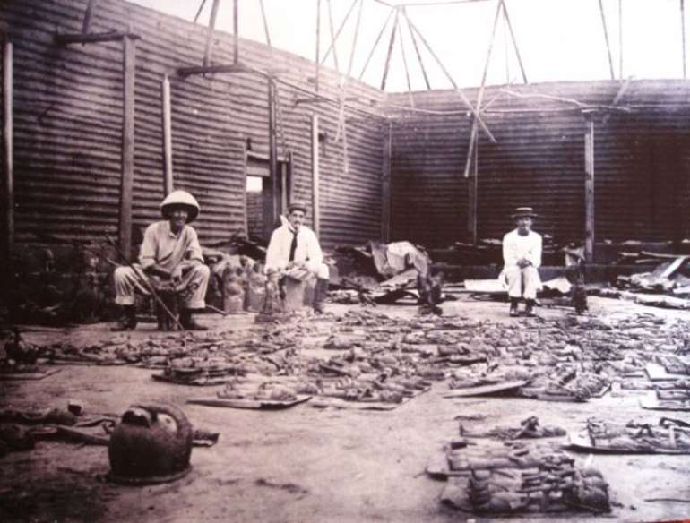 british officials with looted benin artefacts
