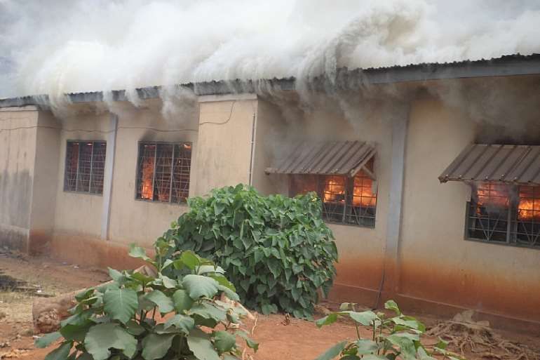 fireatpepraagyemancapitalschoolsunyani1