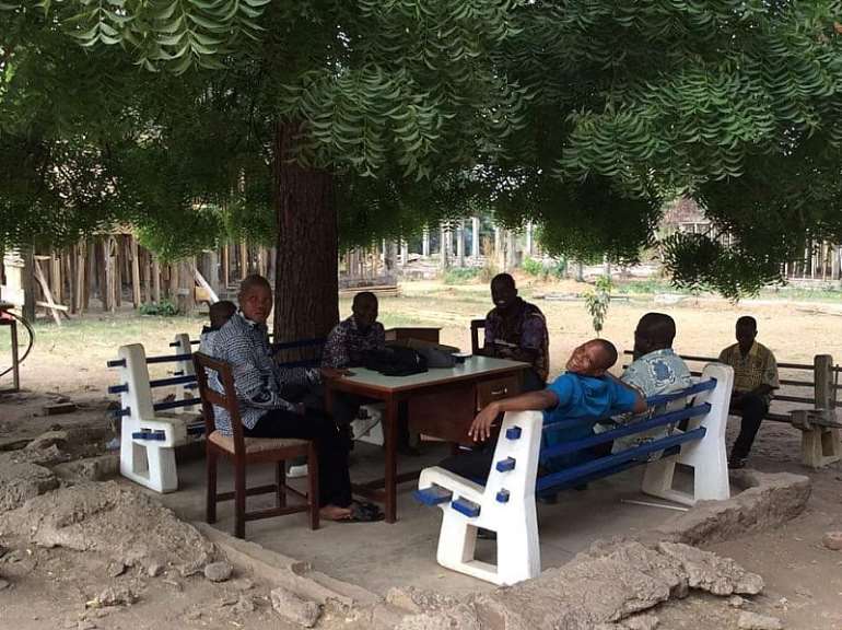 mawukogirlsteachersunderthetree.jpeg