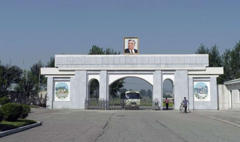 nkpyongyangfilmstudiosentrance