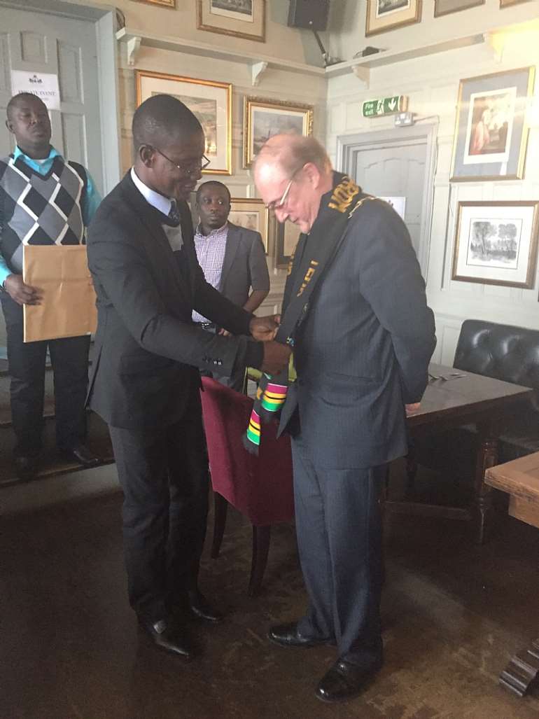 tema mayor decorating the greenwich mayor
