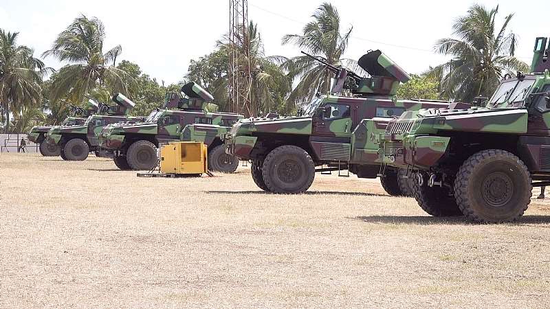 101202151042-swnaqdcp53-marauders-lined-up-x-5-moz