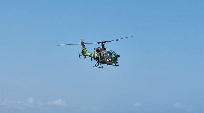 101202151044-qulxoca543-gazelle-in-air-moz