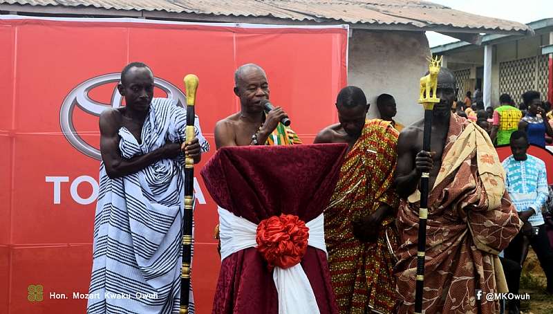 Chief and Elders of Afamasi Akotom Community
