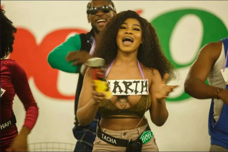 108201921130-g30n1r5edx-tacha