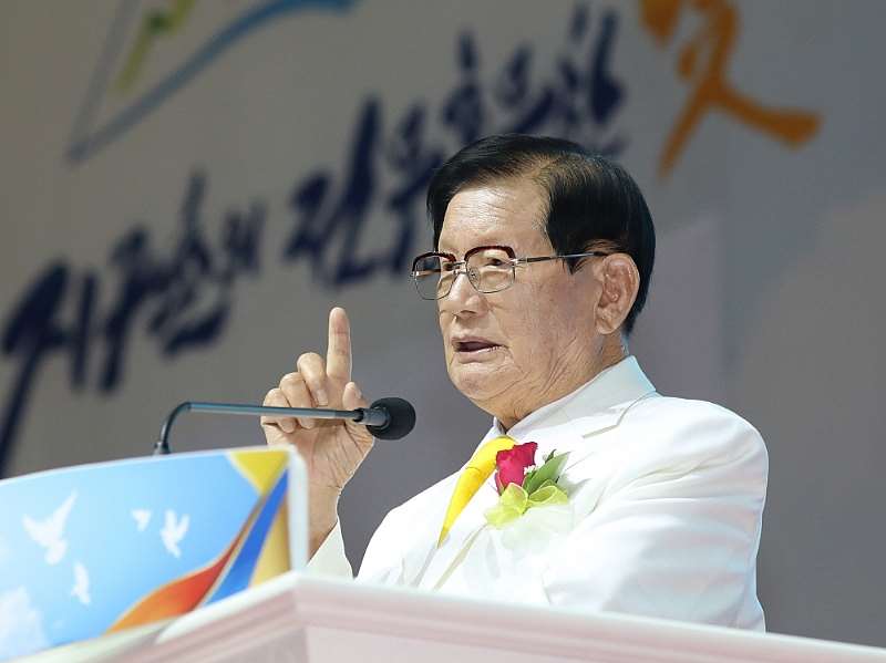 Mr. Man Hee Lee, Chairman Of Shincheonji Church Of Jesus, Is Preaching At The 100,000 Graduation Ceremony