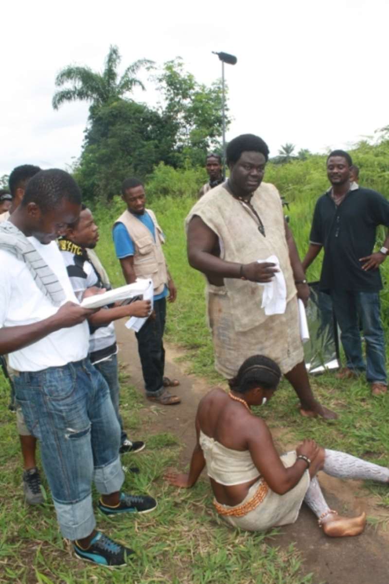 11. THE MAKING. RUFFY & ASST DIRECTOR JULIUS