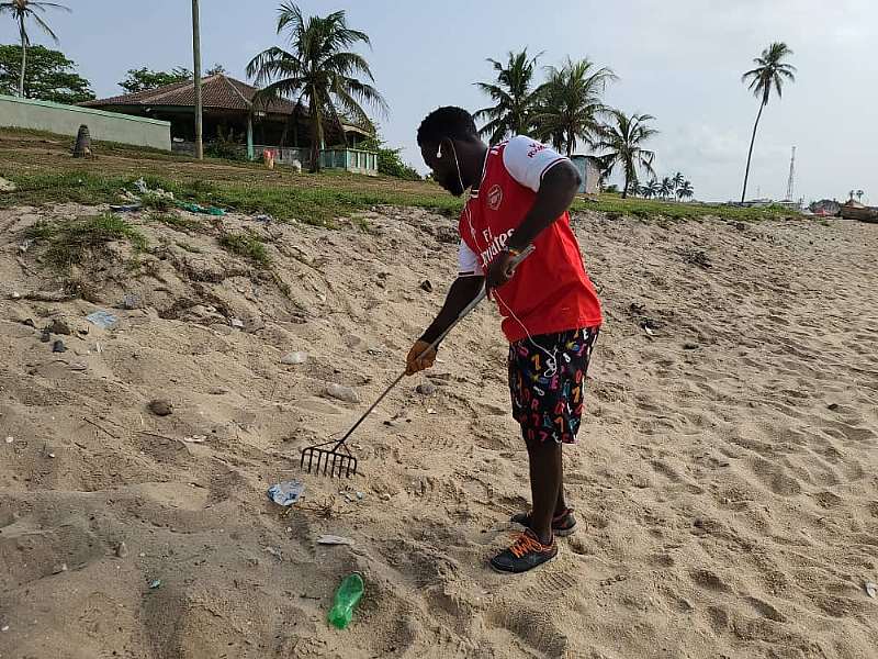 122021124914-rvmypdb553-beach-cleaning-2.jpeg