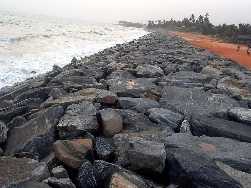 19202463326-l5gsj7u3i1-coastal-erosion-5