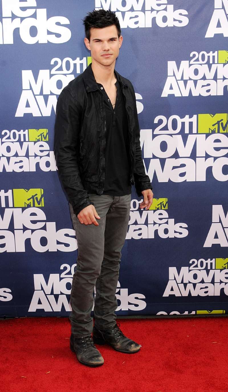 2011 mtv movie awards  taylor lautner