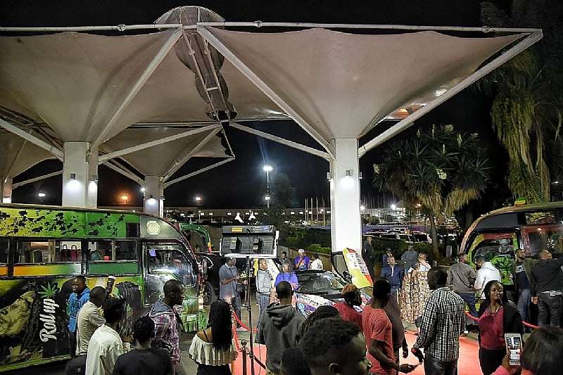 214202045432-swnxpcb543-buju-banton-lands-in-kenya-8