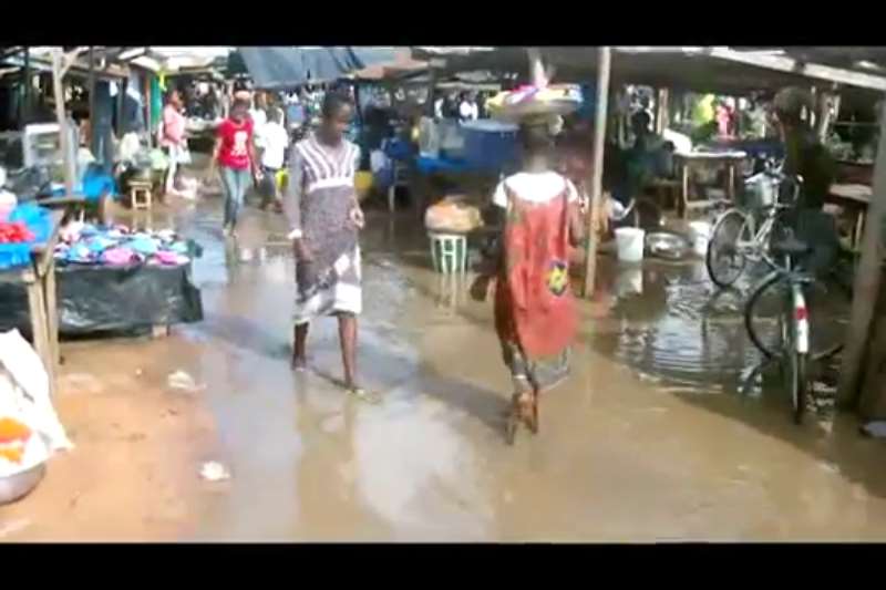 28201872756 state of sampa market anytime it rains