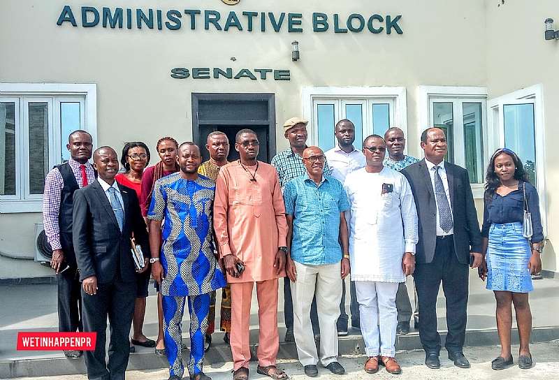 312202082014-0f72ym3xxs-akwa-ibom-state-university-aksu-smart-classroom-2