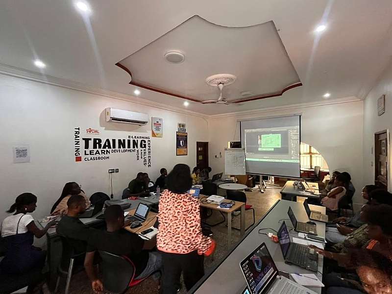 430202671212-n6jum8x432-1001586053