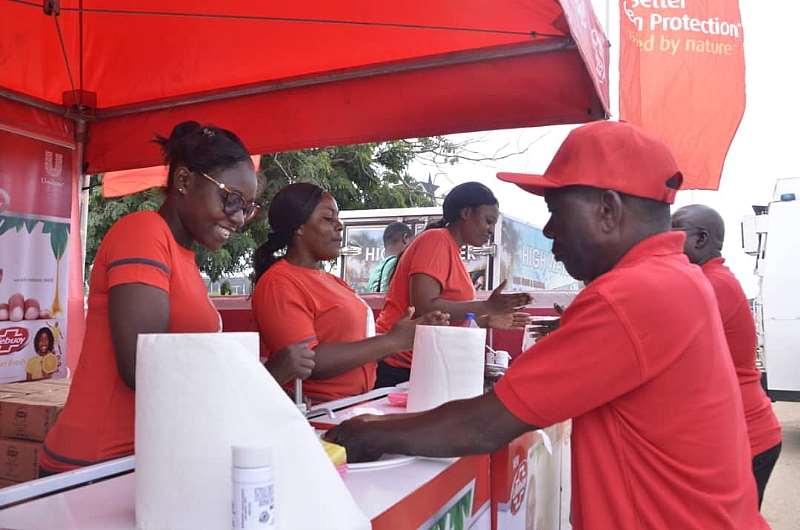 56201930629_k5frj7u2h1_some_workers_washing_their_hands_during_the_event.jpeg