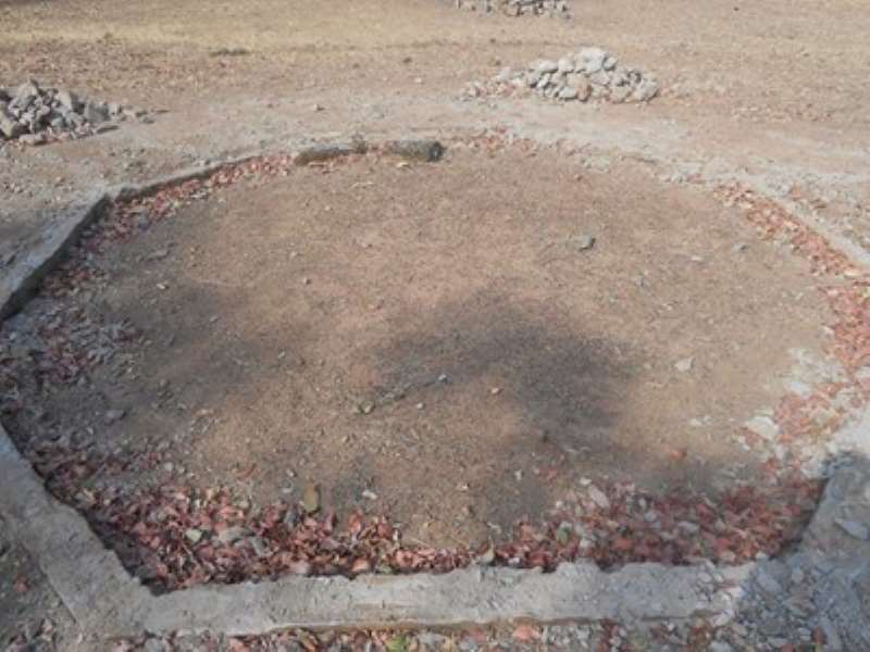 5. NDEWURA JAKPAS TOMB BEFORE RECONSTRUCTION