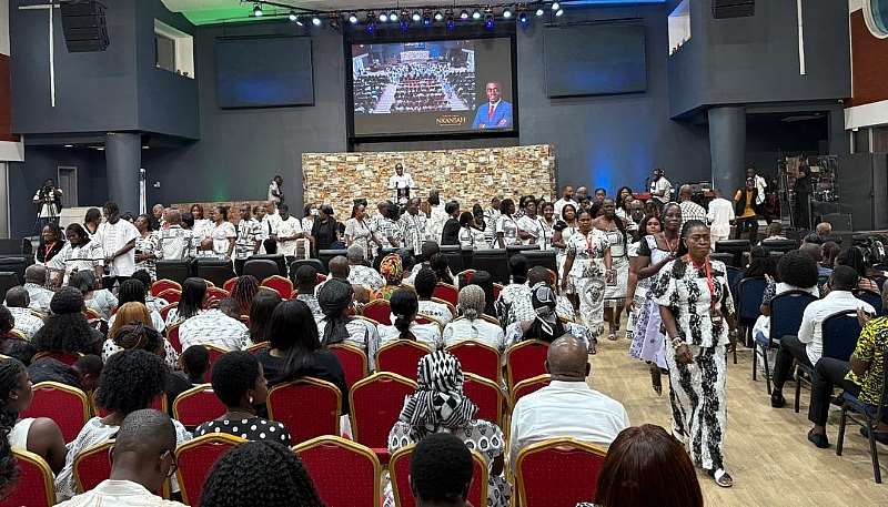 712202681108-1j041p5cbv-families-of-the-nkansahs-and-the-dicksons-during-the-memorial-and-thanksgiving-service-at-harvest-chapel-international