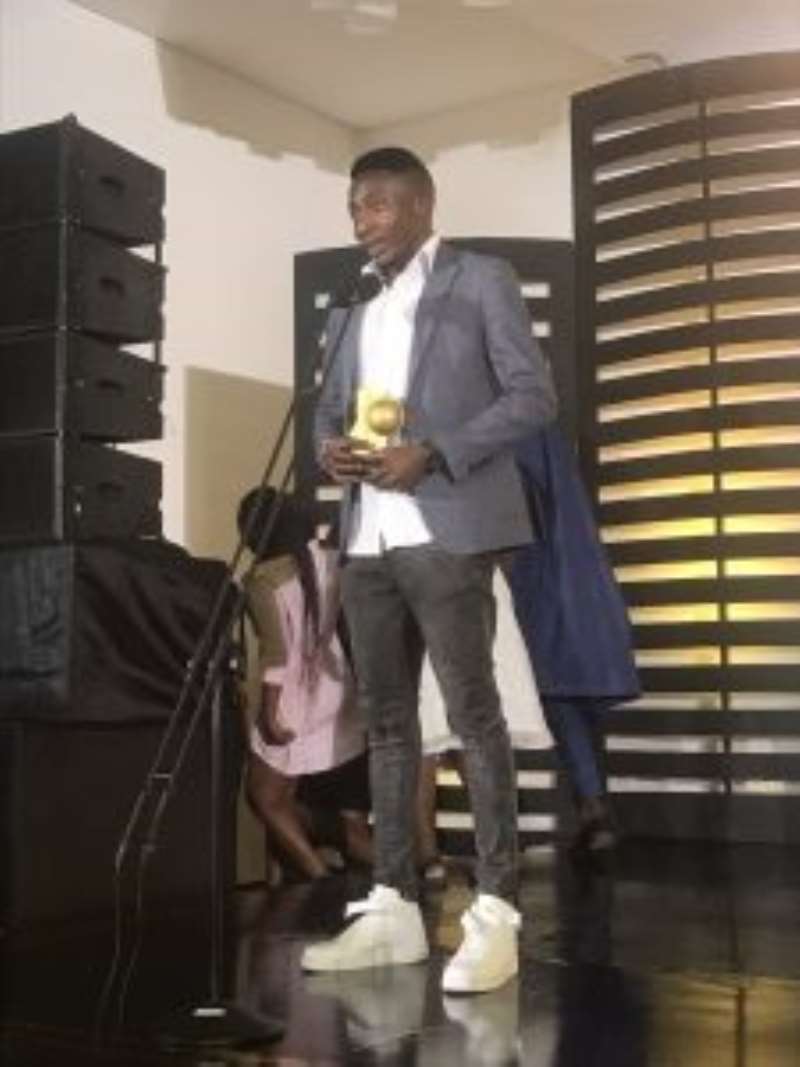 722201931643_qulxoba442_annan__award.jpeg