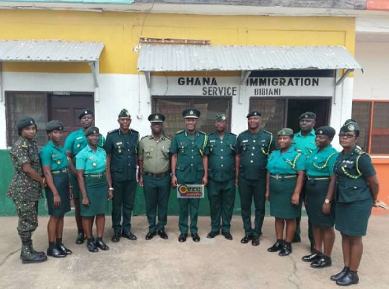 photos-immigration-service-boss-tours-gis-offices-in-ashanti-region