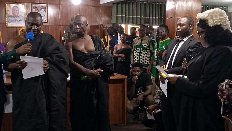 Her Ladyship Justice Jennifer Pokua Amponsah Circuit Court Judge Administered The Oath Of Office And Secrecy At The Swearing-in Of Ogyeamansan Boahen Korkor Ii- Omanhene Of Sunyani