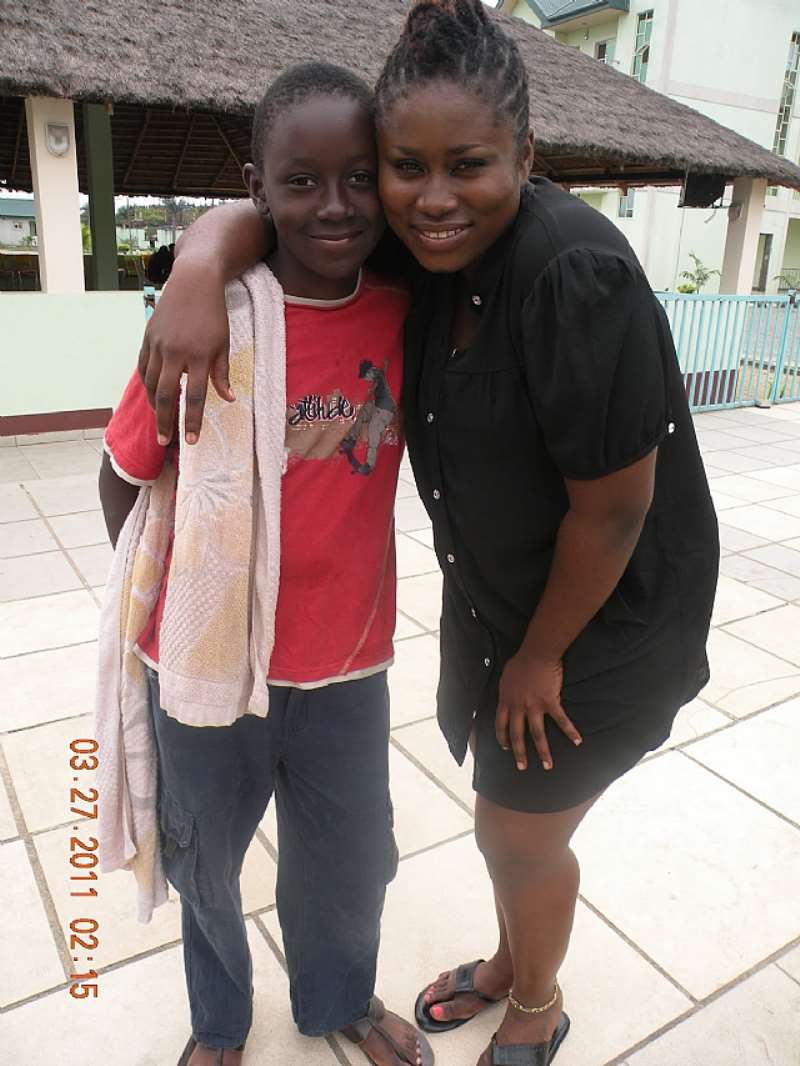 BENJAMIN ABEMIGISHA  AND LYDIA FORSON IN A HISTORIC POSE