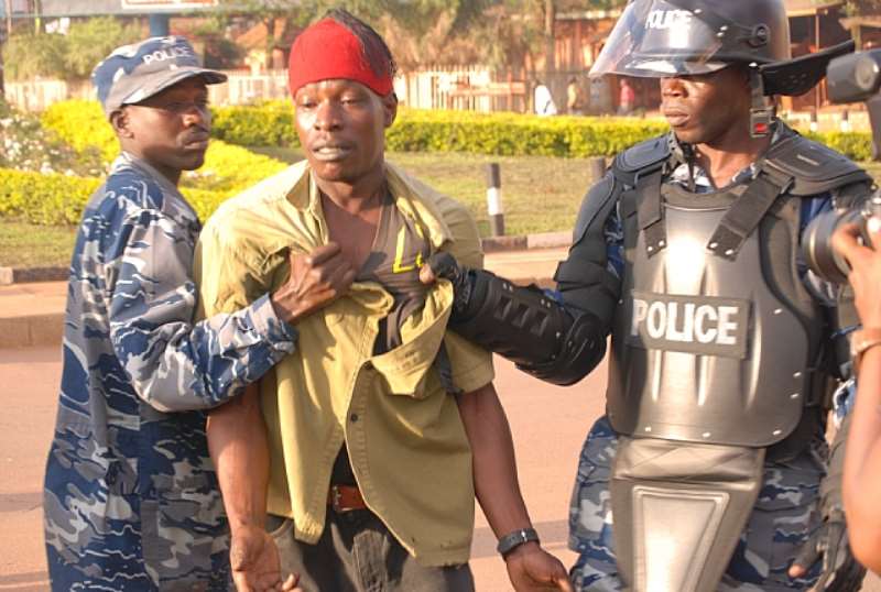 besigye 9